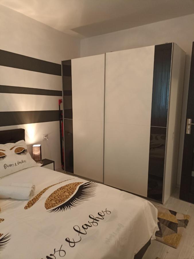 Apartament Sofy2 Băile Herculane Eksteriør billede